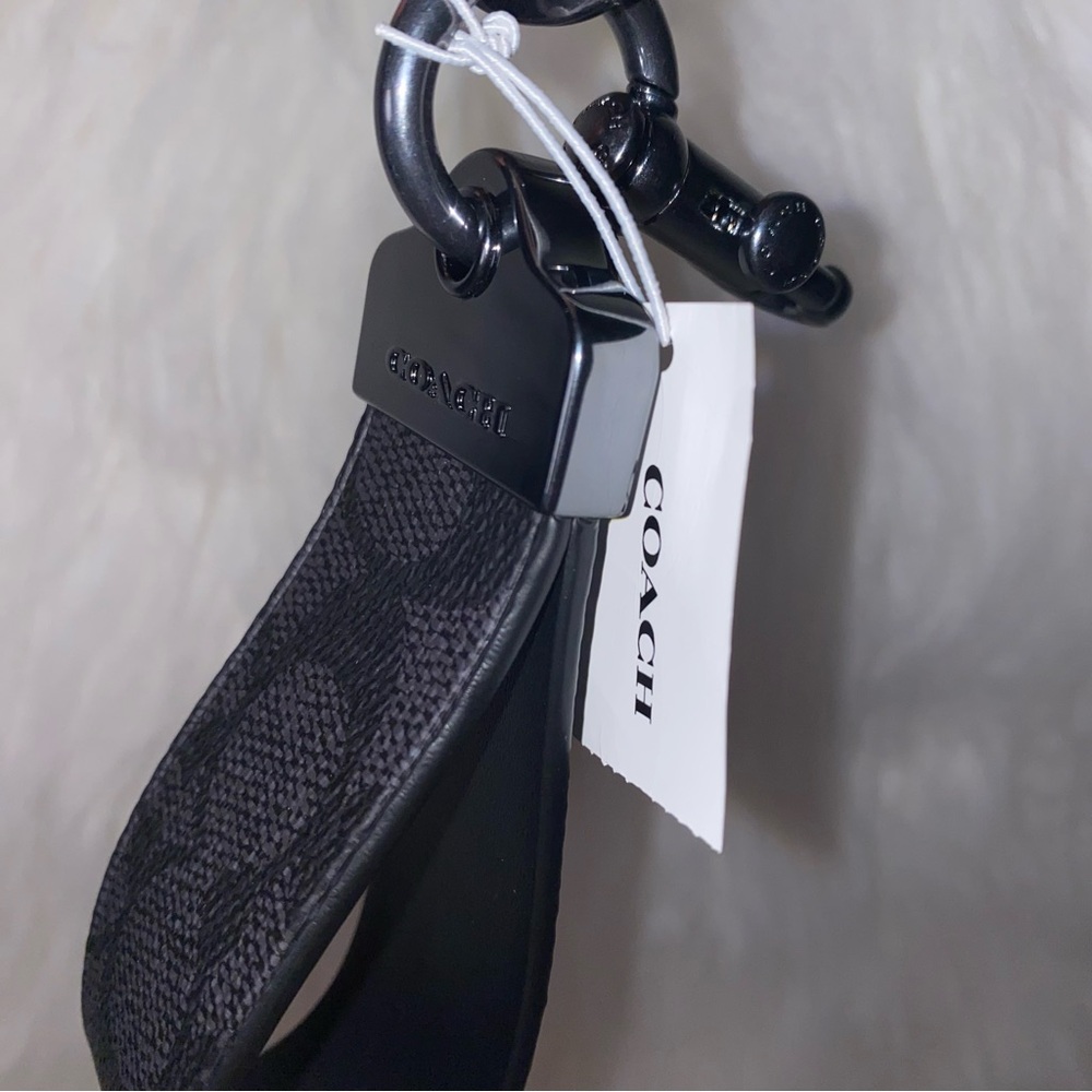 Coach Loop Key Fob In Signature Canvas New - Picture 5 of 8